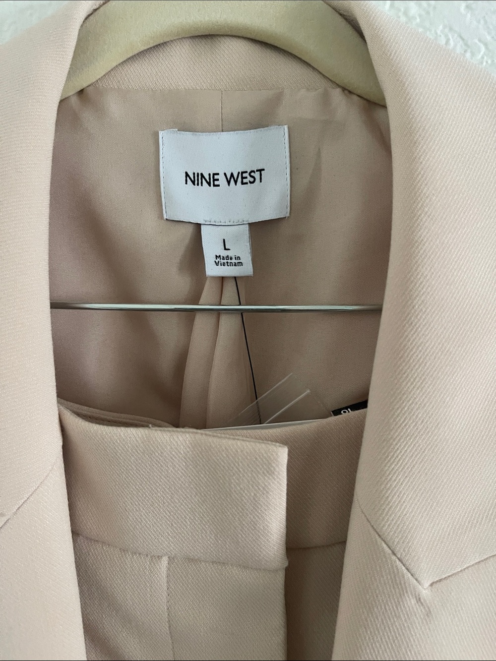 Nine West Beige Longline Blazer and shorts set - Picture 2 of 8